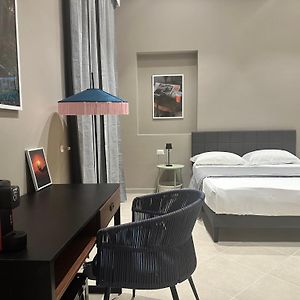 Camera con letto king size